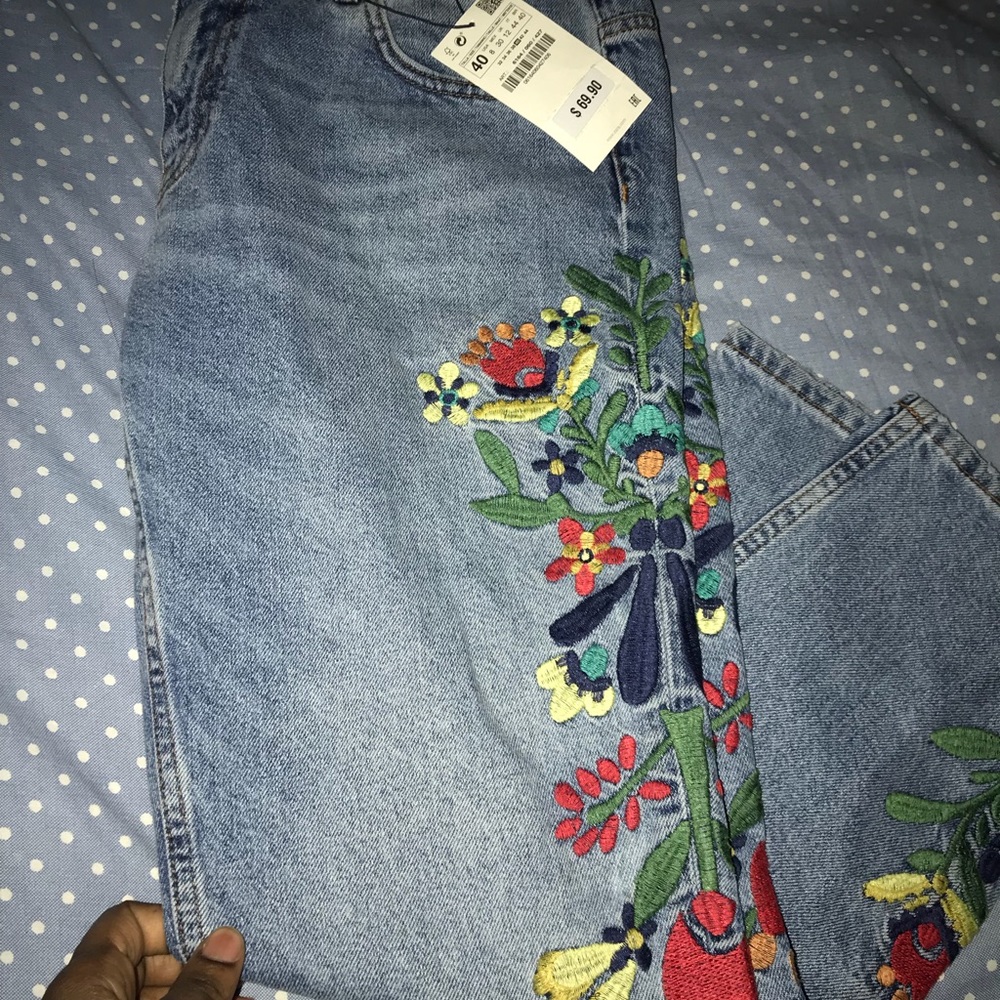 Zara Floral Embroidery Jeans